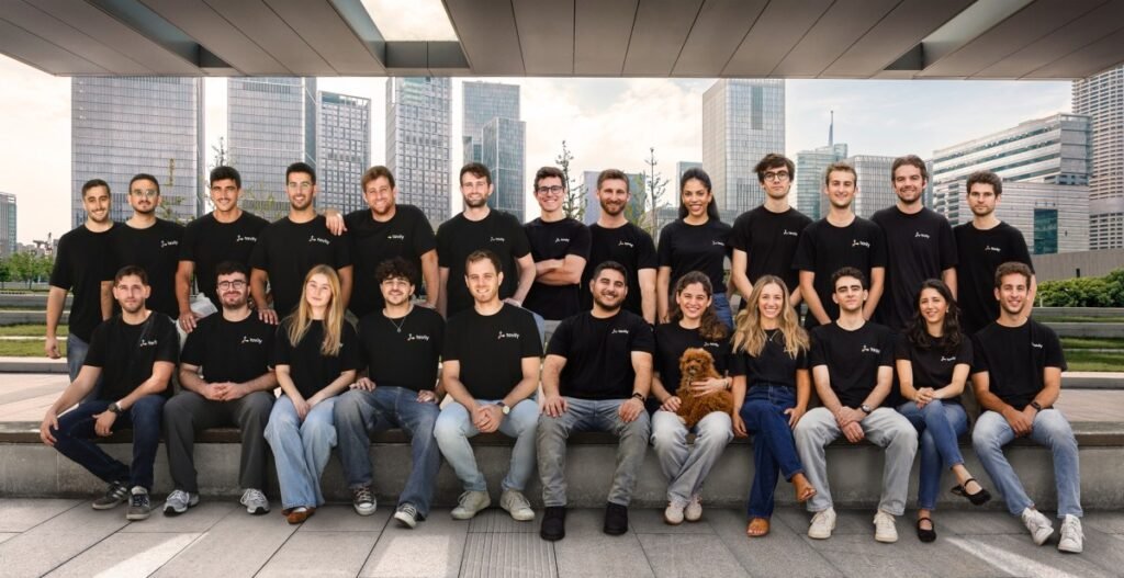 Tavily raises $25M to connect AI agents to the web