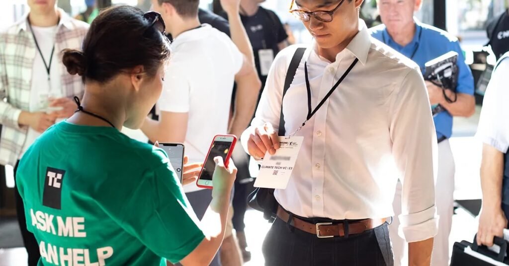 Behind the scenes and front-row access: Volunteer at TechCrunch Disrupt 2025 while you still can